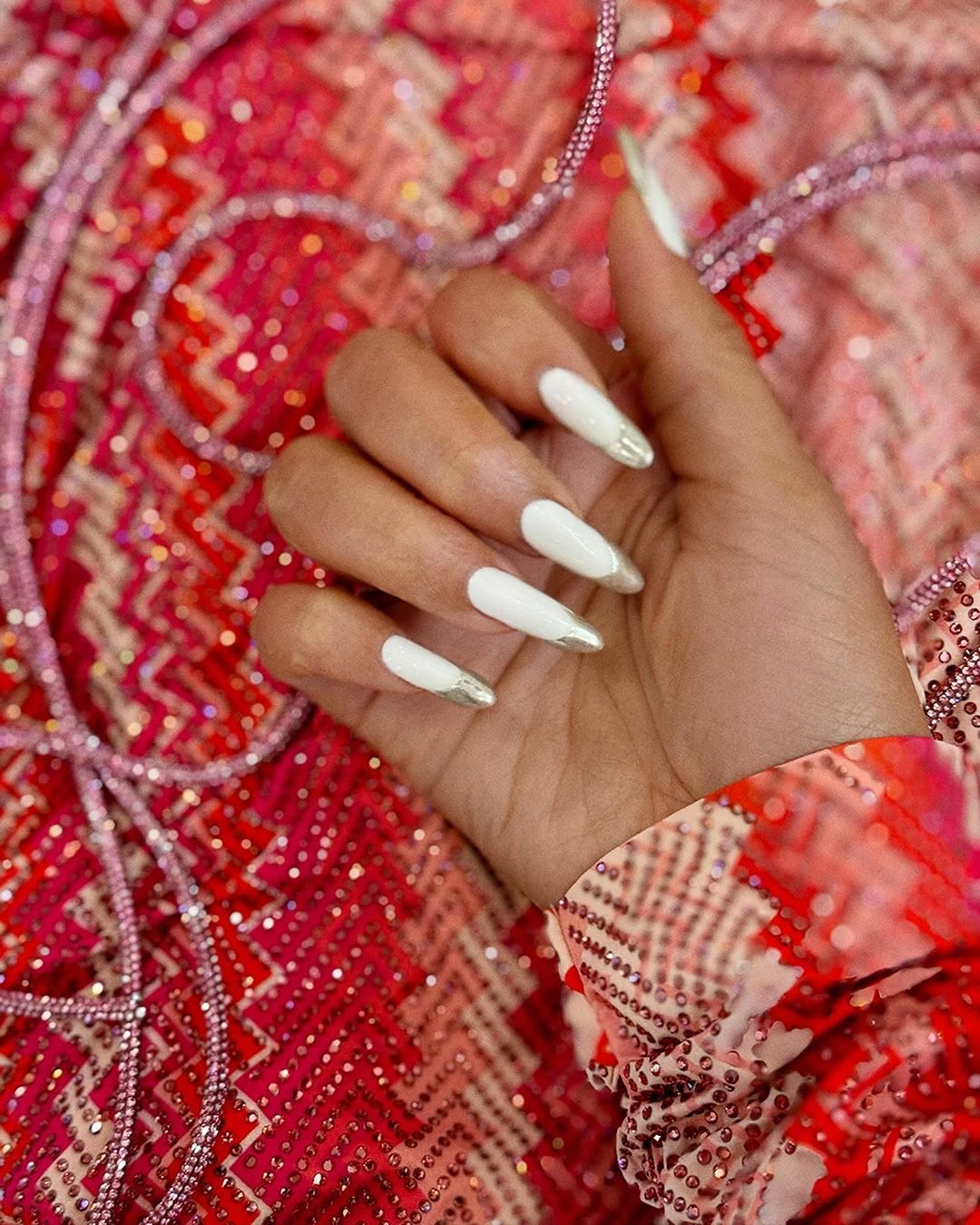 CHANNELING BEYONCE: THE SILVER-TIPPED FRENCH MANI