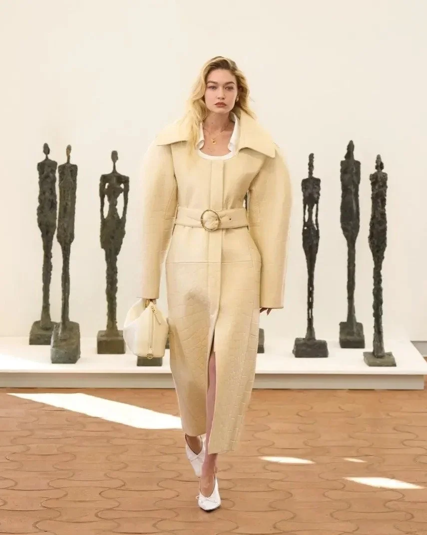 JACQUEMUS “LES SCULPTURES”