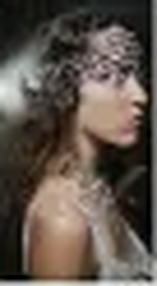 Elena Velez backstage, Spring/Summer 2027 — photograph 7