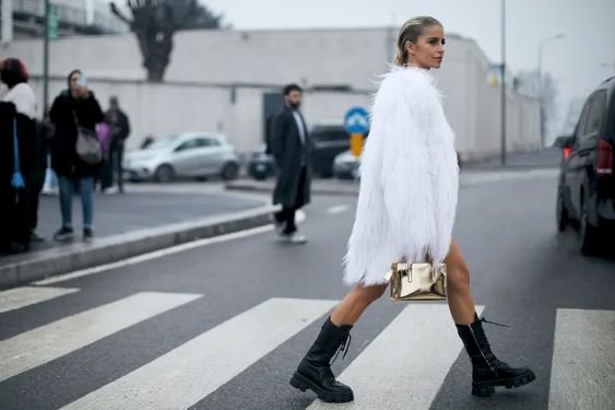 FASHION MUSE CARO DAUR
