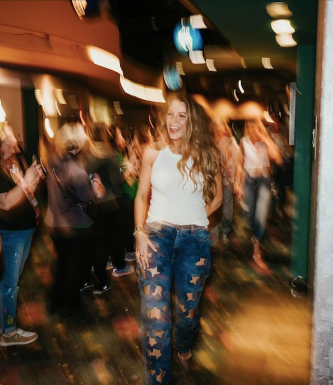 DENIM DREAM: BLAKE LIVELY'S STATEMENT JEANS