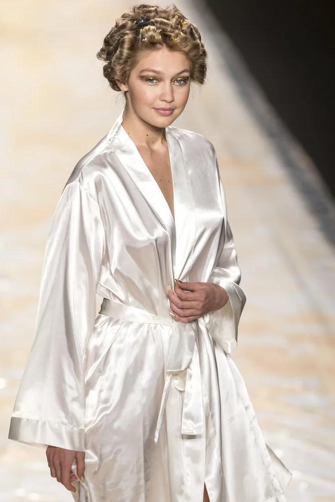 GIGI HADID: A Breakthrough Journey from Desigual to Stardom
